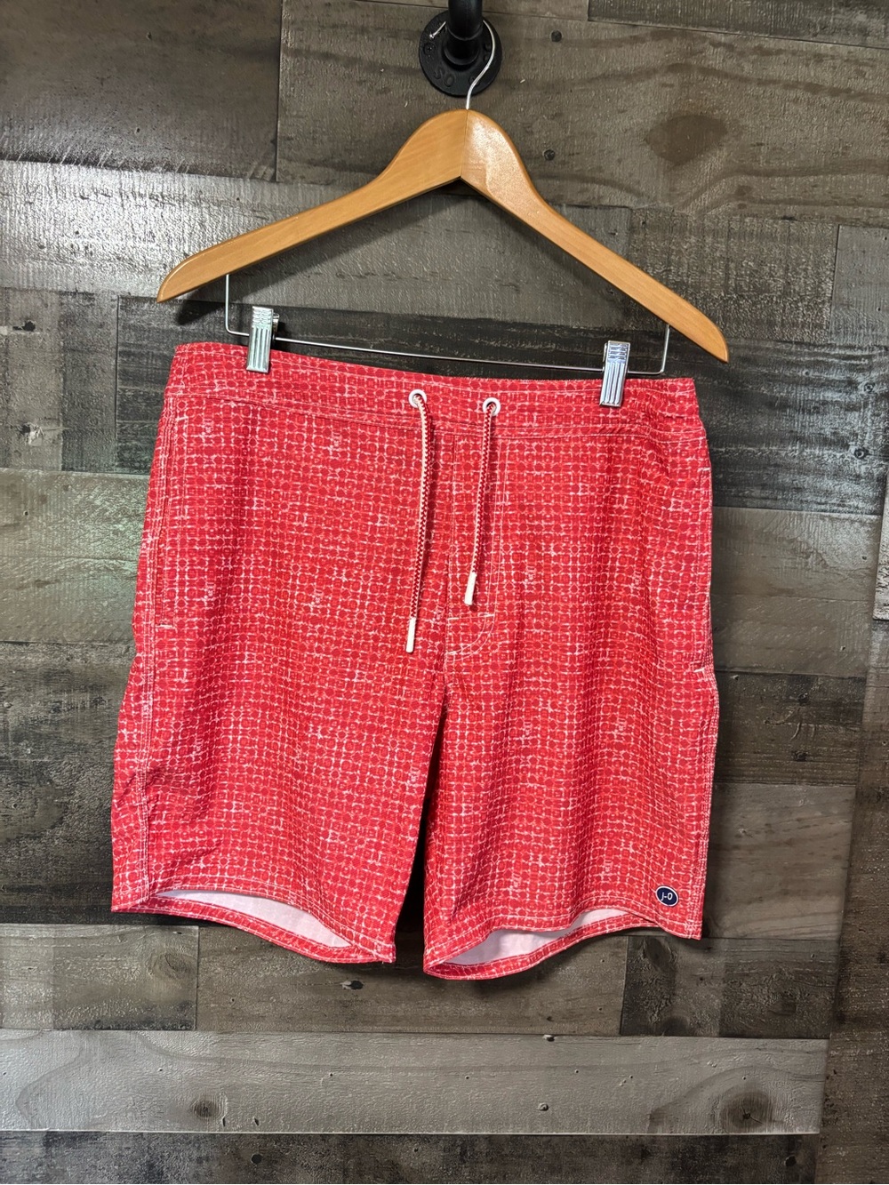 johnnie-O Red Patterned Swim Trunks with Drawstring Medium 7” inseam